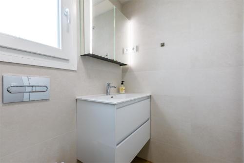 Apartment with Balcony image 10