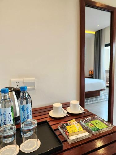 Double Room with Pool View image 10