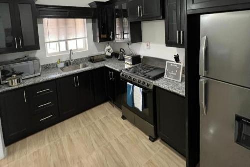 مطبخ, Glenmuir La Ville - Gated Com May Pen in Old Harbour