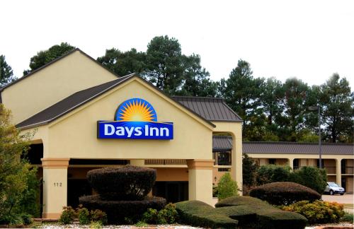 Days Inn by Wyndham Longview South - image 5