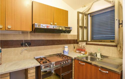 Lovely Home In Melilli With Kitchenette