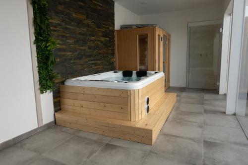 Bañera de hidromasaje, Ria Formosa Guest House in Montenegro