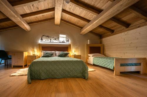 . Borgo dei Sassi di Roccamalatina - Room and Breakfast