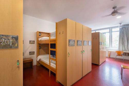 INOUT Hostel Barcelona Room Type - 1 Person in 10-Bed Dormitory - Mixed