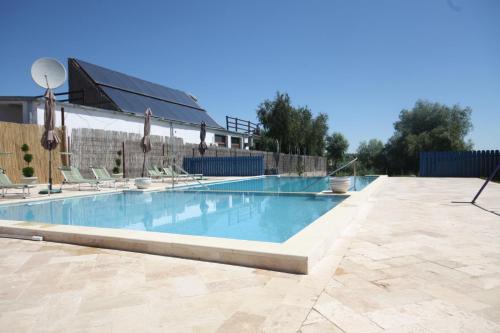 泳池, Pensiunea Ataman in 穆里格凱奧爾