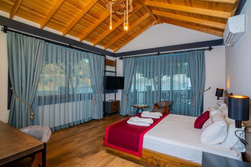 Porto Amore Club  Hotel Room Type - Eros King Suite