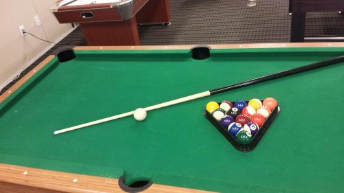 Instalodge Hotel and Suites Karnes City in Karnes City, USA