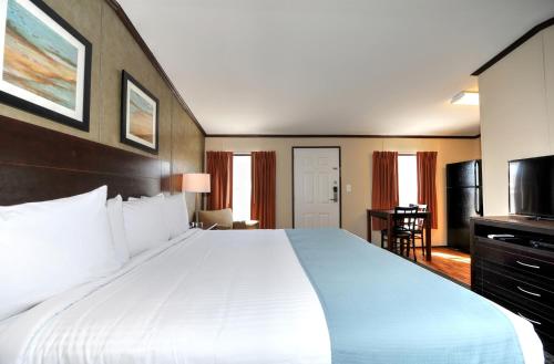 Instalodge Hotel and Suites Karnes City