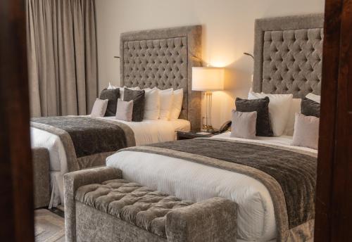 HOTEL PLAZA 79 Room Type - Deluxe Double Room with Two Double Beds