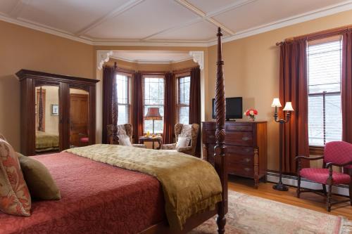 Superior King Room