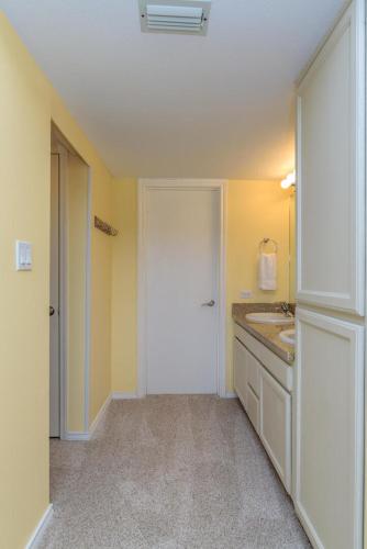 Ocean Vista Towers by Padre Getaways - image 12