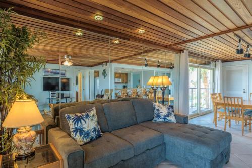 Sea Gull Beachfront Condos by Padre Getaways - image 14