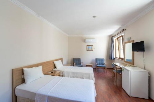 Quadruple Room image 2