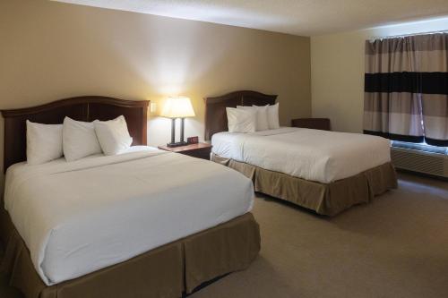 Queen Room with Two Queen Beds - Non-Smoking