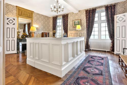 ردهة, Hôtel & Spa Chateau de La Cote in Brantome