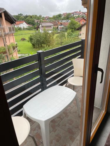 Pišta-pause (Pista-pause) in 比哈奇