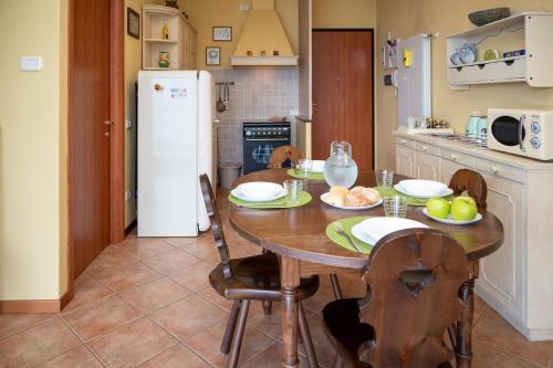  Italian Vacation Homes - Garden Lake Iseo in Fonteno