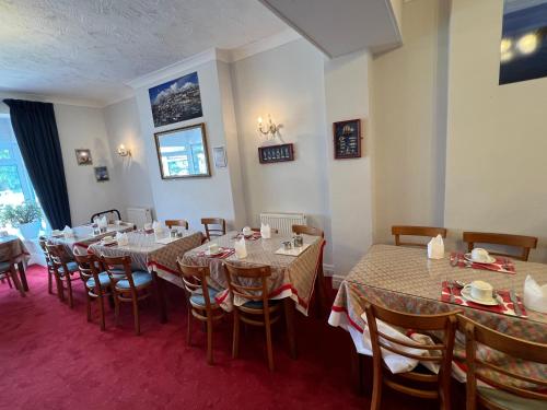 Berry Hotel - image 6