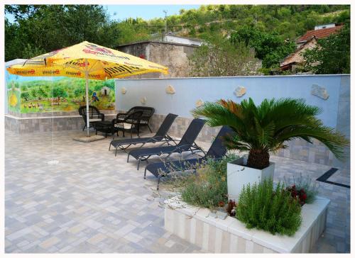 Létesítmények, House Luketini dvori in Siroke