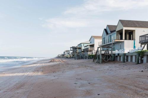 Enjoy Sunrise every morning Beach House in Ponte Vedra Beach, USA