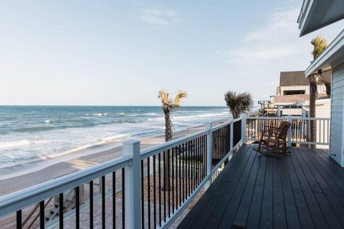 Enjoy Sunrise every morning Beach House in Ponte Vedra Beach, USA