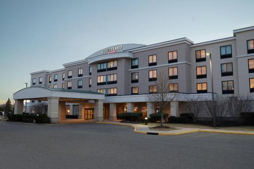 Courtyard by Marriott Republic Airport Long Island/Farmingdale