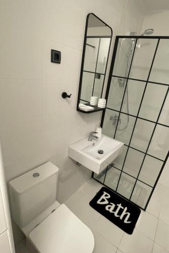 Comfortable and spacious apartment in one of Belgrade’s most exclusive neighbourhoods - image 2