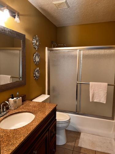 Spotless guest room with shared bathroom Spotless guest room with shared bathroom