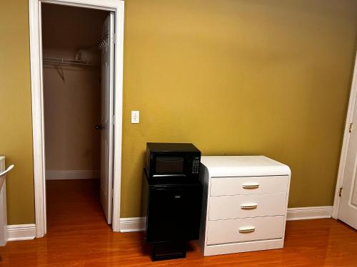 Spotless guest room with shared bathroom Spotless guest room with shared bathroom