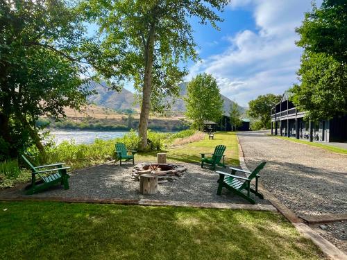 Steelhead Inn