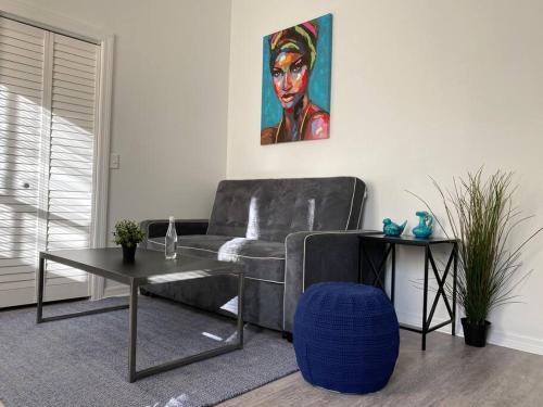 Chic Bungalow Apartment steps from Armature Works & Downtown Riverwalk