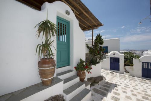 Hibiscus Rosa Mykonos Town Best Location