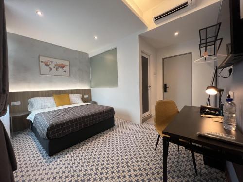 Ninety Guest House Room Type - Deluxe Double Room with Balcony
