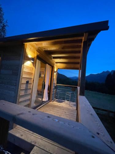 Alpine love shack in Villar-Saint-Pancrace