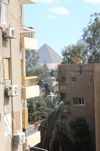 Giza - Pyramids/Museum Apartment