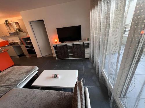 Appartement proche Paris, C DG, Disney, Parking.