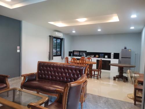 Facilities, Numhom Resort in Uthai Thani