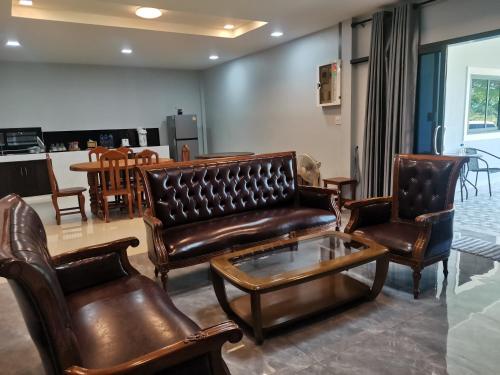 Facilities, Numhom Resort in Uthai Thani