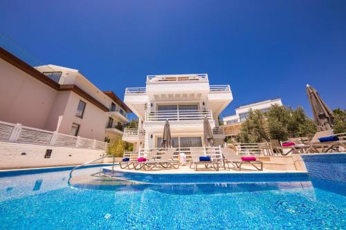 Kalkan Saray Suites Hotel