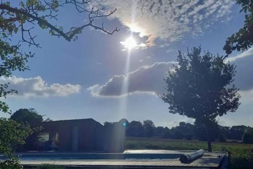 Longère normande, parc, piscine.