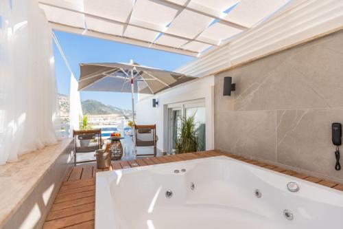 Kolam air panas, Kalkan Saray Suites Hotel in Kas