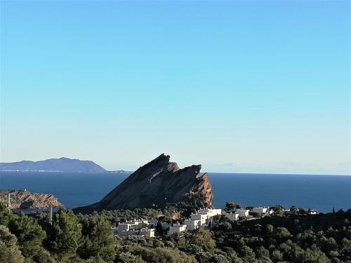Studio 35m2 climatisé, 10mn des calanques (Studio 35m2 climatise, 10mn des calanques) in La Ciotat