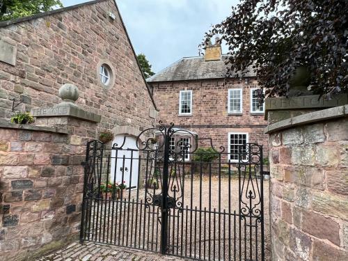 Skats, The Coach House Harthill in Harthill-Woodall