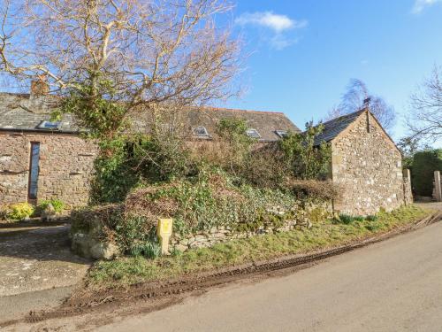 Barn End - image 8