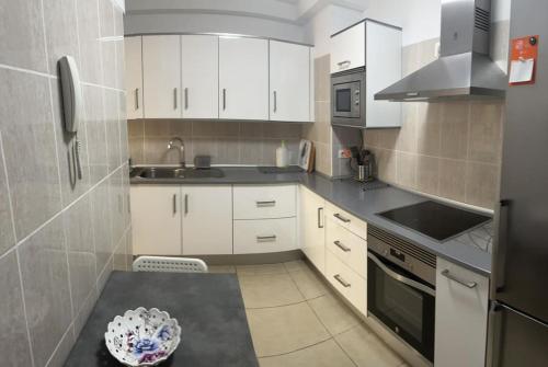 Piso familiar 2 dorm. Cocina 3
