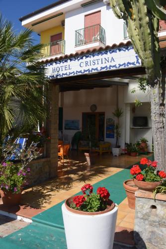 Hotel Cristina - image 14