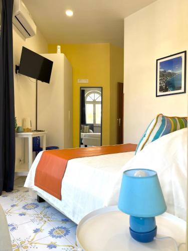 Superior Triple Room image 6
