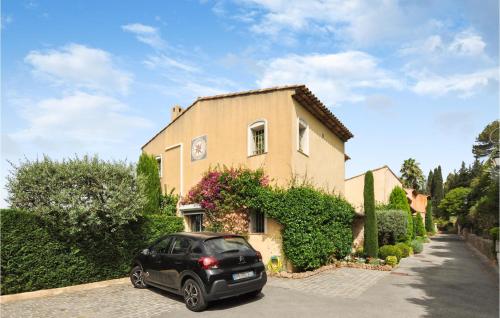 Nice Home In Mougins With Kitchen