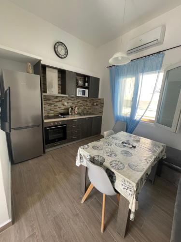 Modern & comfortable house in the city center, Ermoúpoli (photo 7)