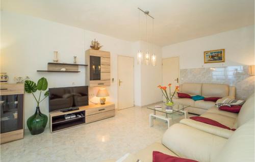 Amazing Apartment In Blato With Wifi